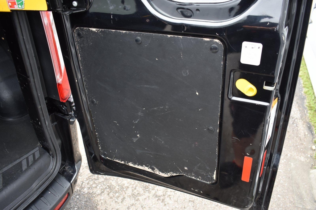 Ford Transit Custom 2020 photo 24