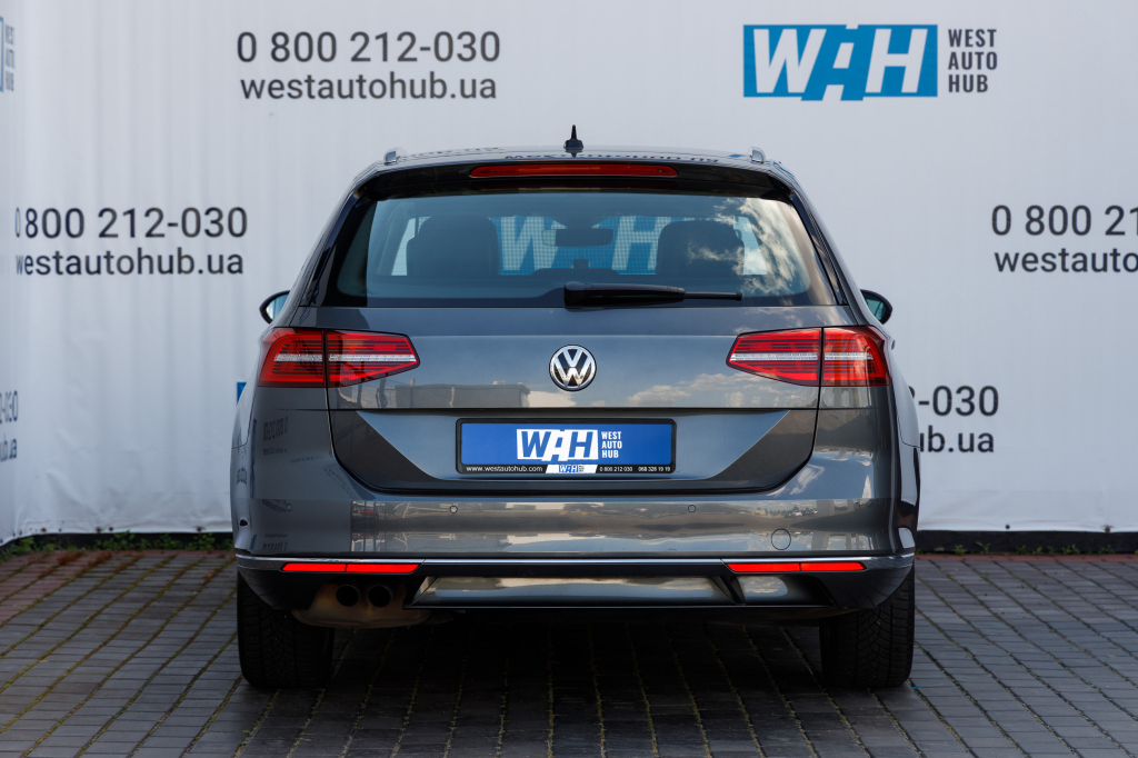 Volkswagen Passat B8 Highline 4Motion 2016 фото 26