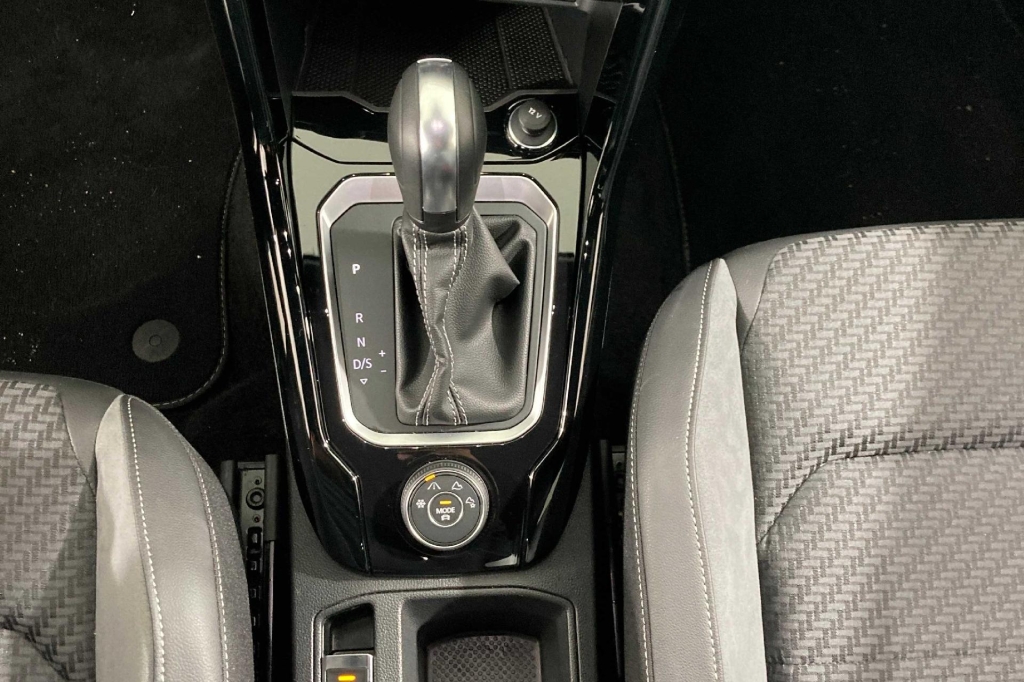 Volkswagen T-Roc 2021 фото 2