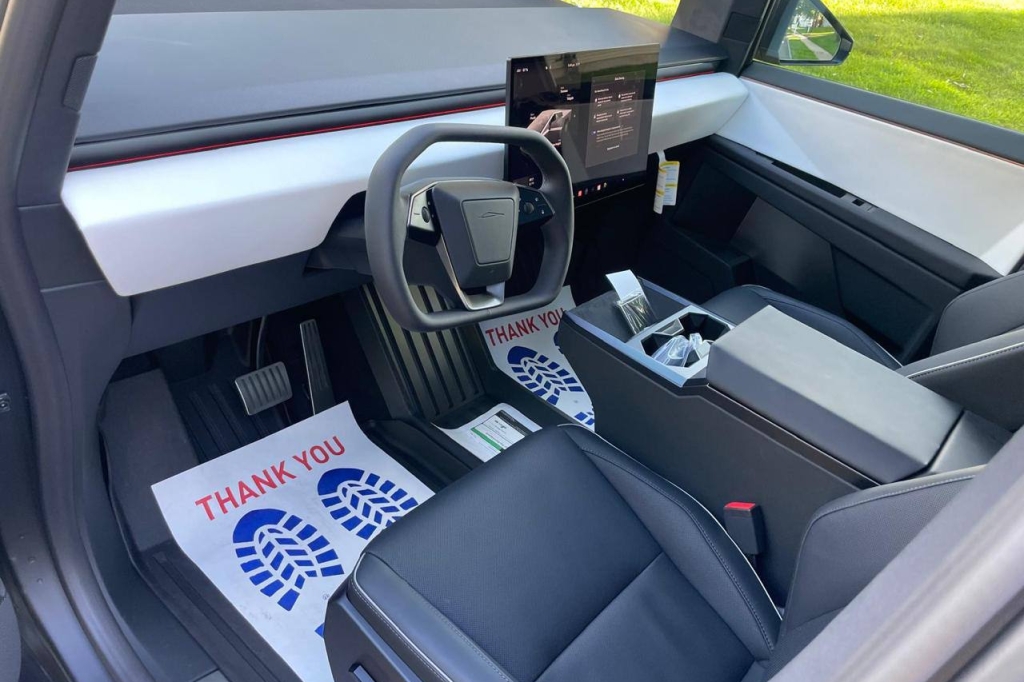 Tesla Cybertruck Dual Motor 120 kWh 2024 фото 12