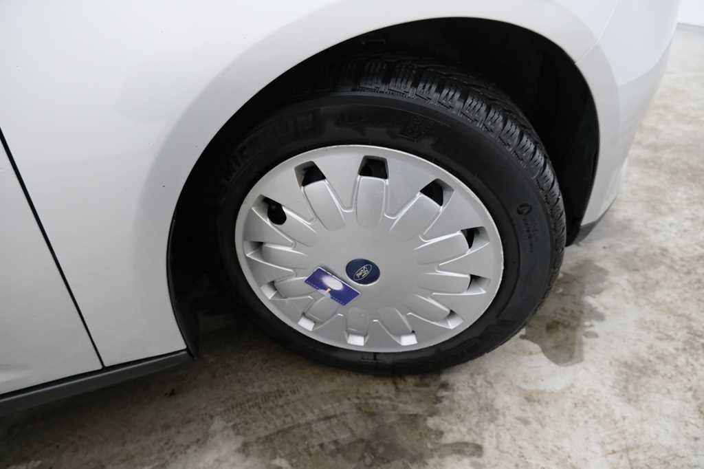 Ford Focus Tunier 2017 фото 37