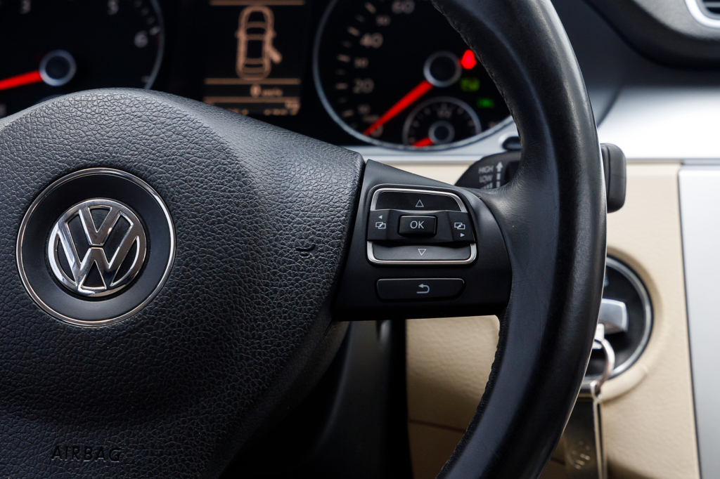 Volkswagen CC Sport 2011 photo 20