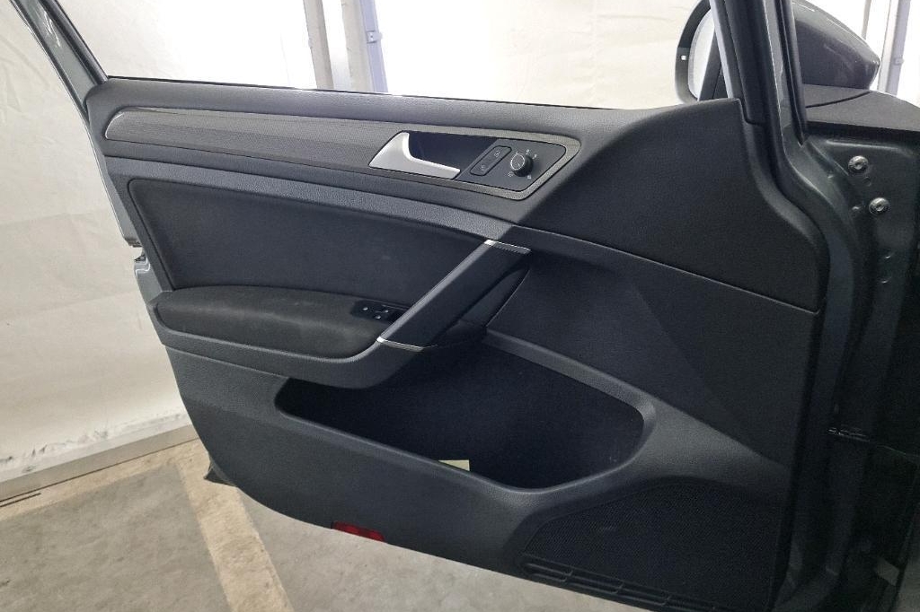 Volkswagen Golf 2020 photo 14