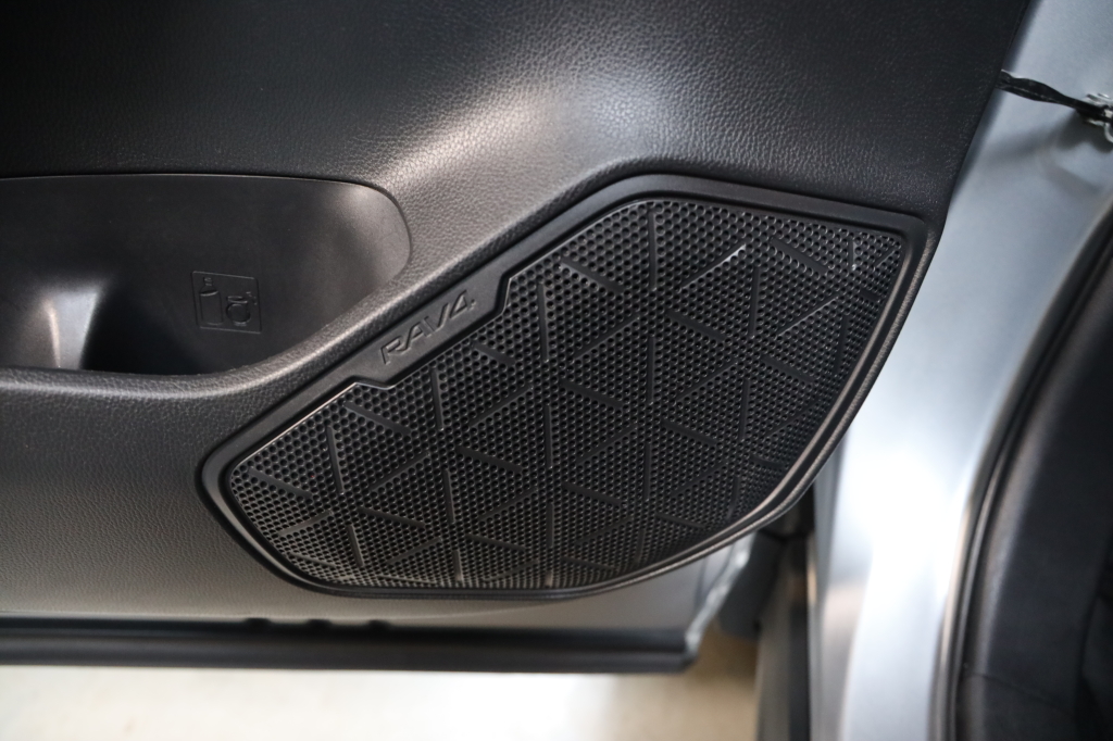 Toyota RAV4 2020 фото 29