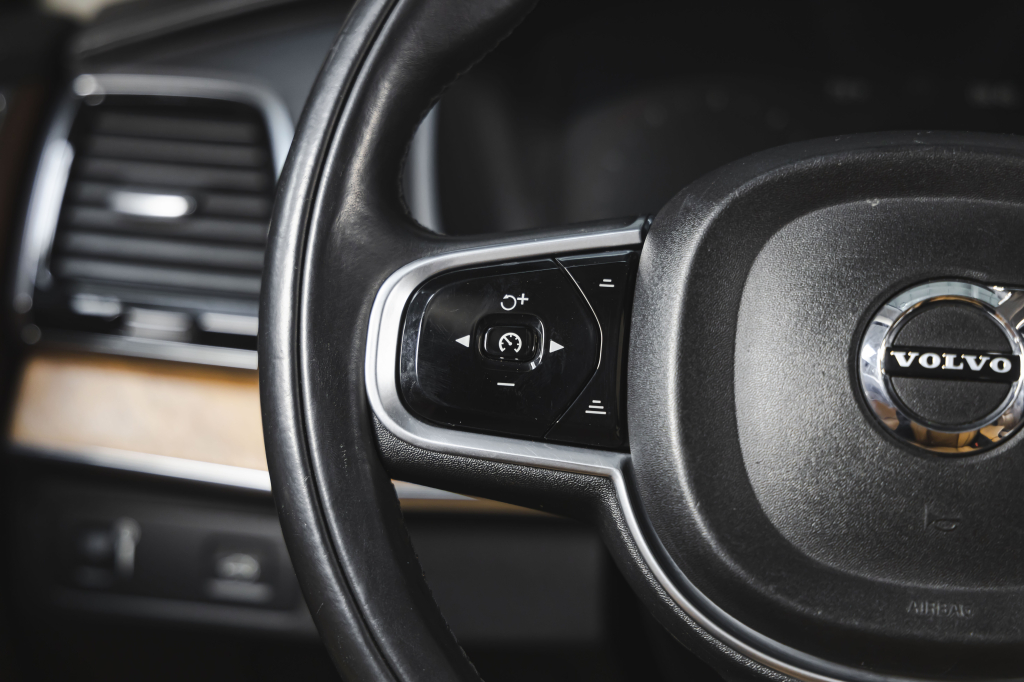 Volvo XC90 2015 photo 18