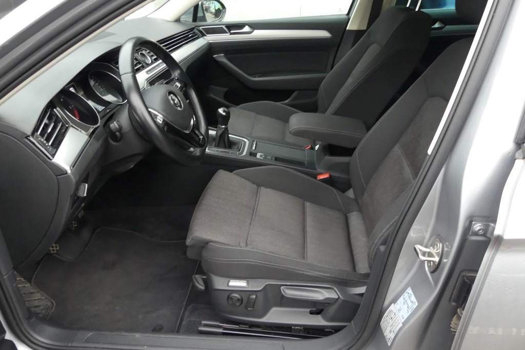 Volkswagen Passat Variant 2017 photo 4