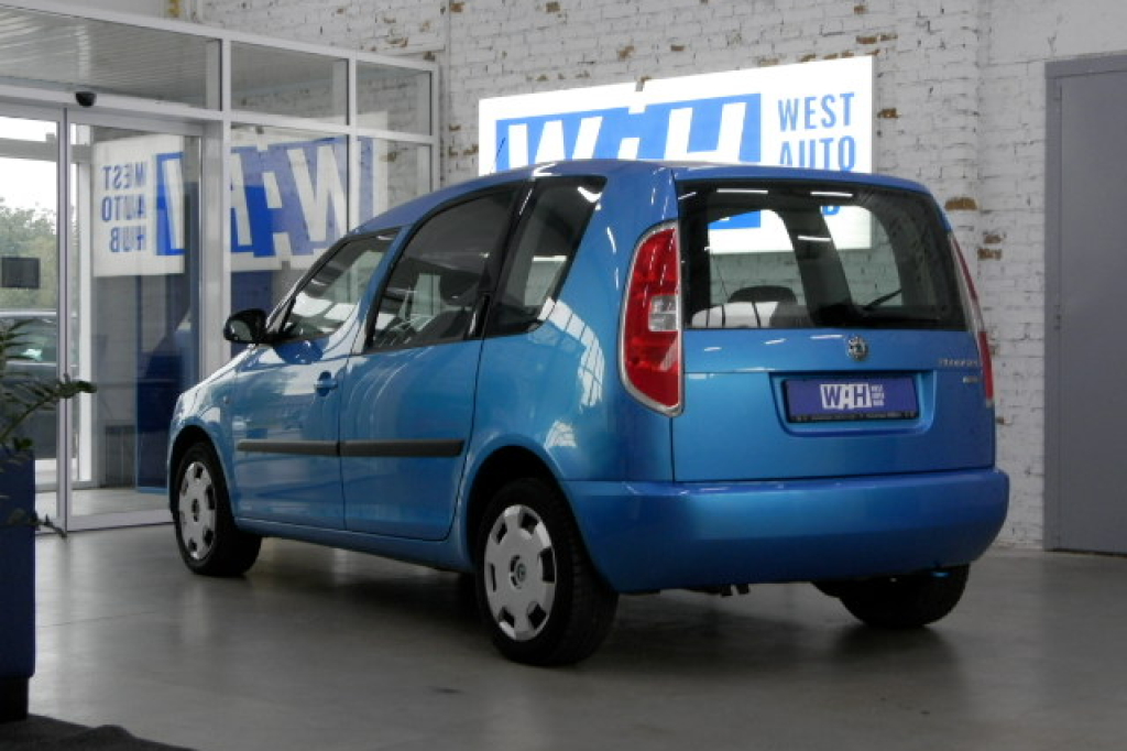 Skoda Roomster TDI 2008 photo 4