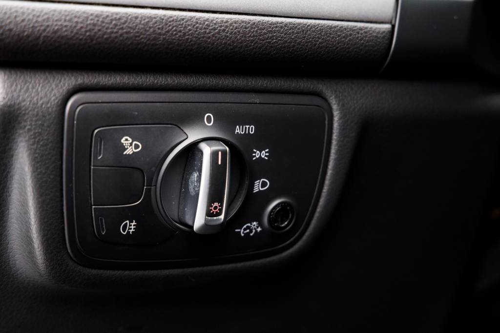 Audi A6 Avant 3.0 TDI 2015 фото 30