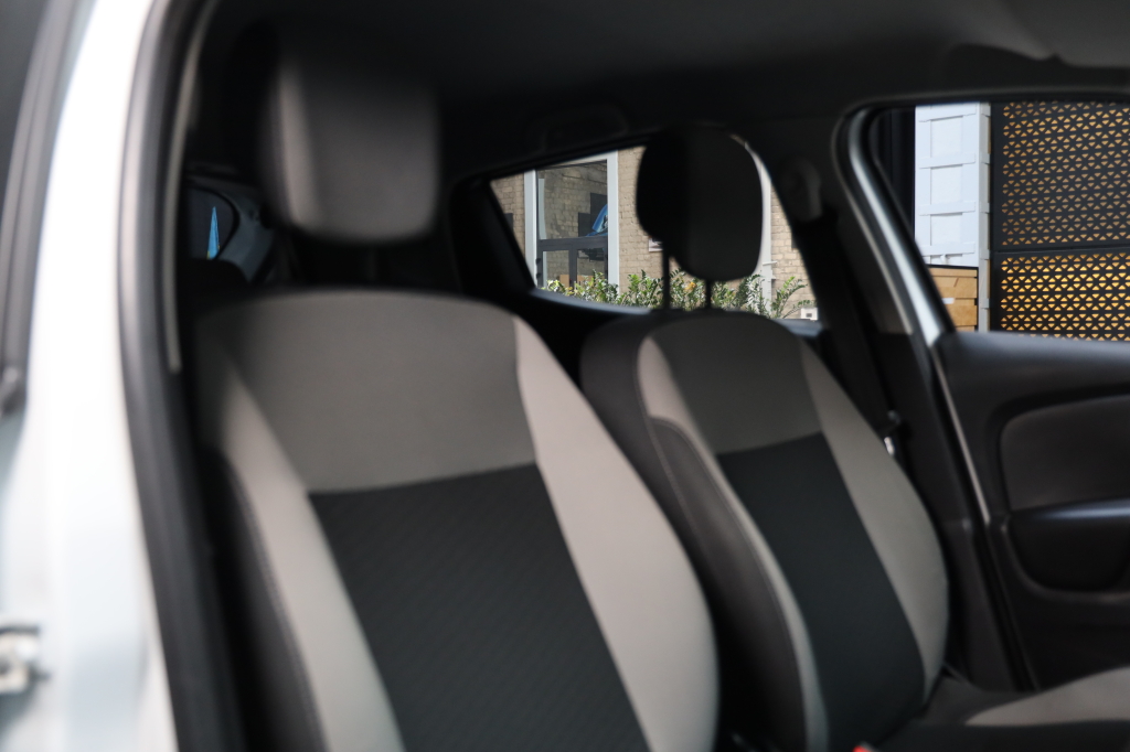 Renault Clio 2015 фото 31