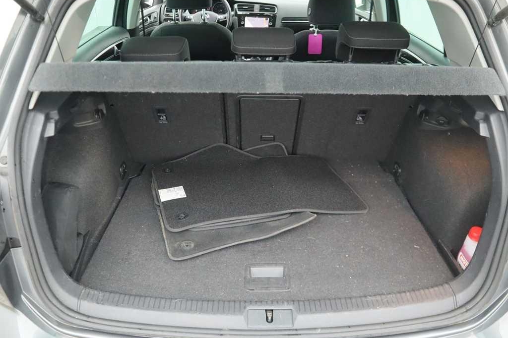Volkswagen Golf 2018 photo 2