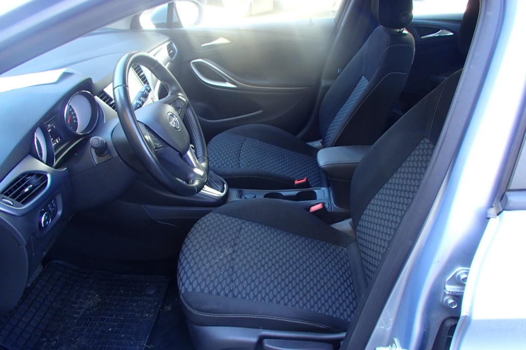 Opel Astra Sports Tourer 2017 фото 5