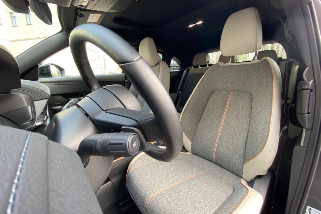 Mazda MX-30 2020 фото 8