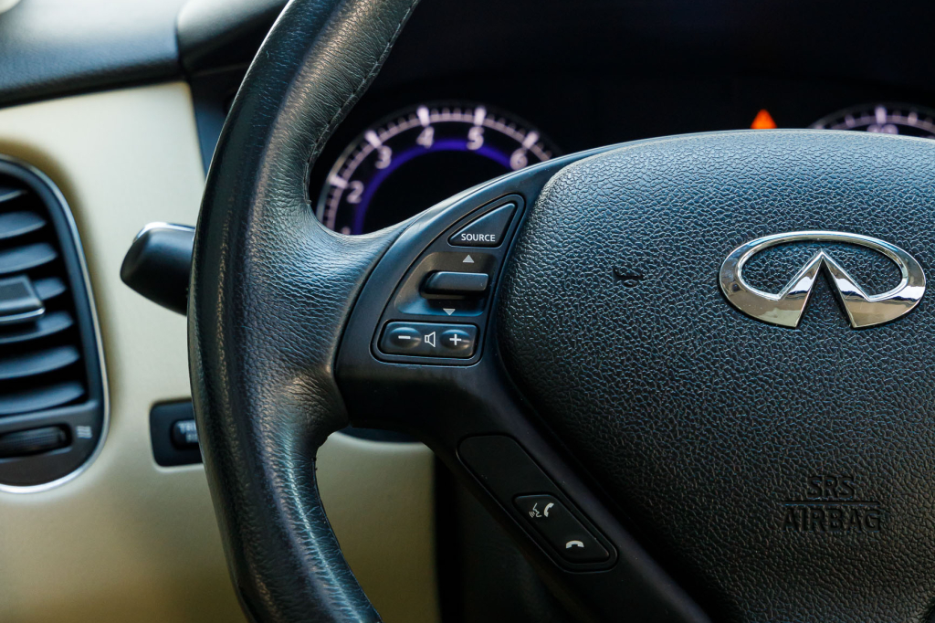 Infiniti QX50 2016 2015 photo 13