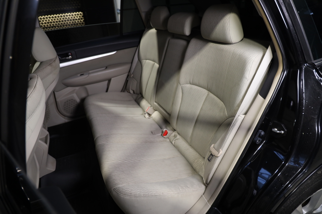 Subaru Outback 2012 photo 28