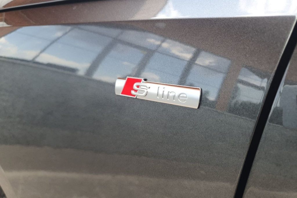 Audi A4 40 TFSI S-tronic 2023 фото 7