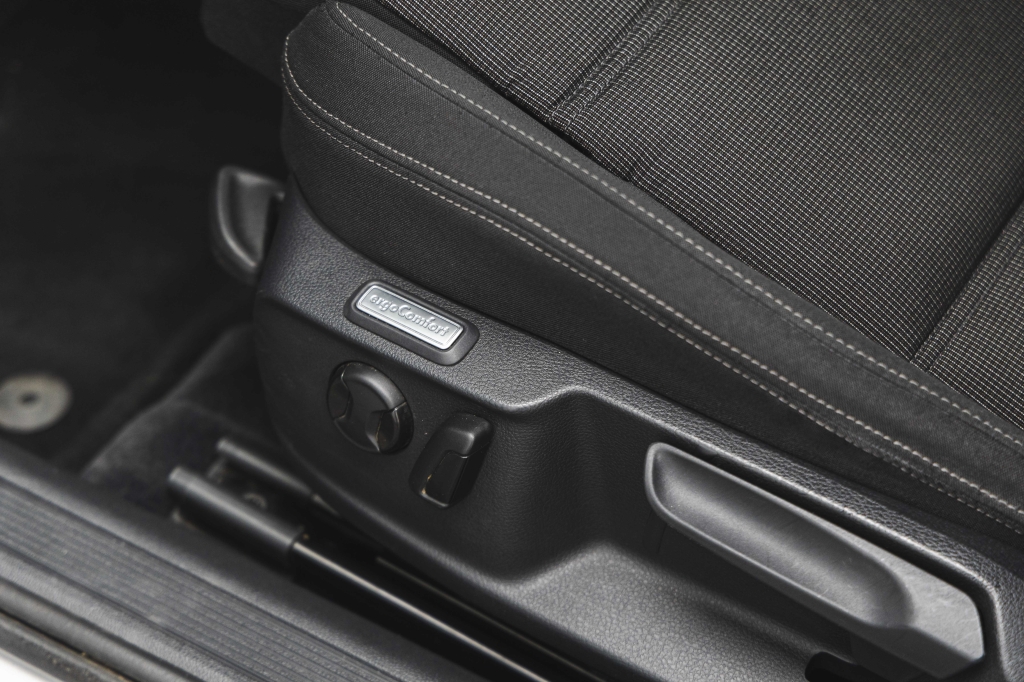 Volkswagen Passat 2016 фото 14