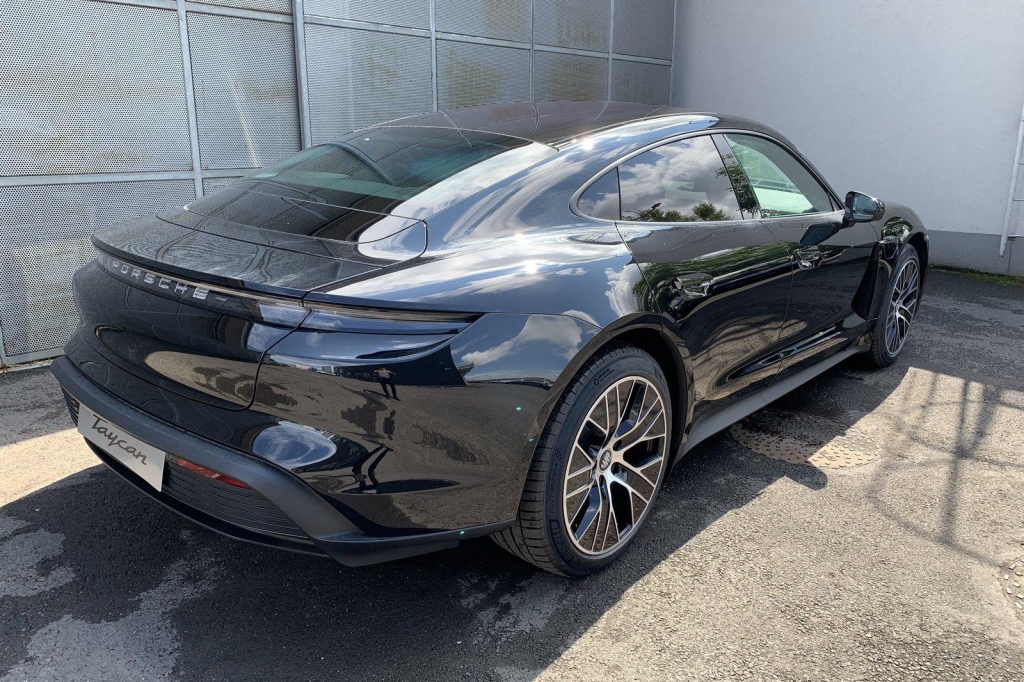 Porsche Taycan 2021 photo 7