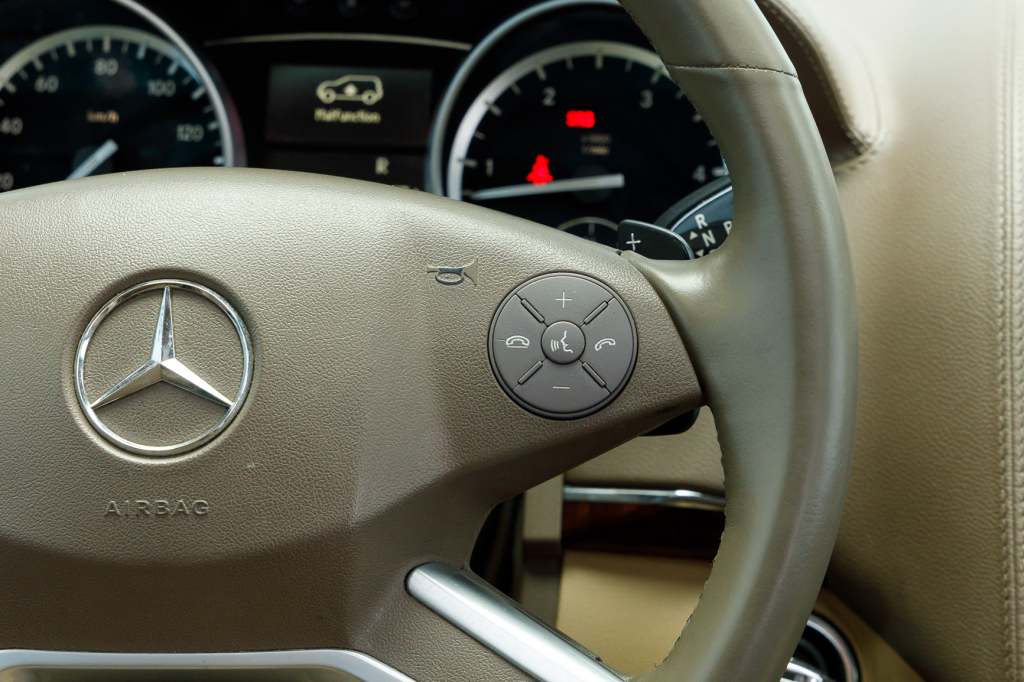 Mercedes-Benz GL 350 Bluetec 2011 фото 16