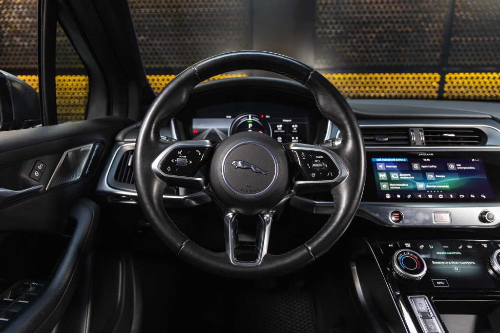 Jaguar I-Pace 2019 фото 24