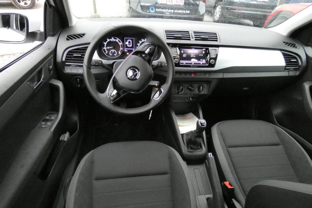 Skoda Fabia 2020 photo 2