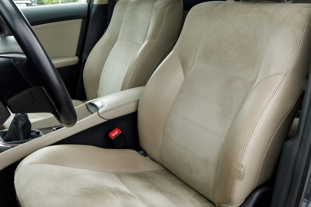 Toyota Avensis 2014 фото 13