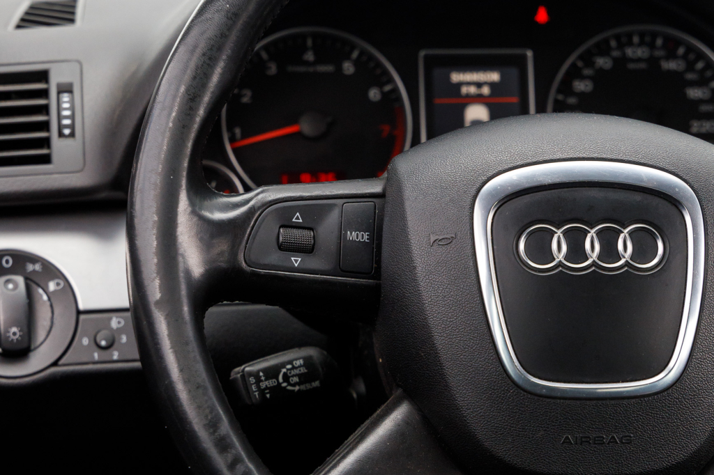 Audi A4 2005 фото 16