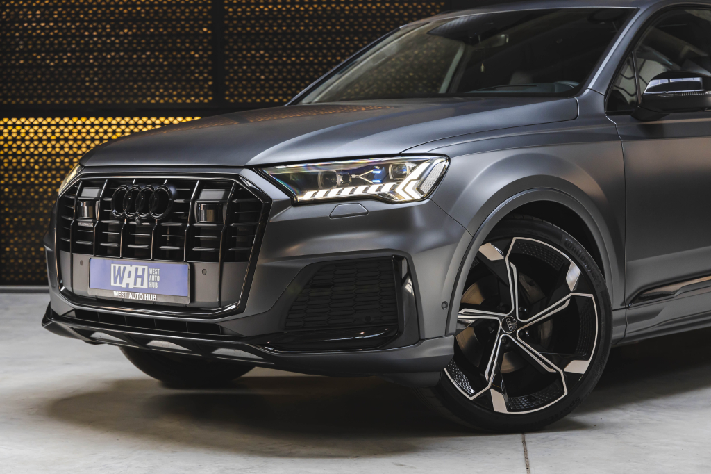 Audi Q7 S-Line 2021 photo 1