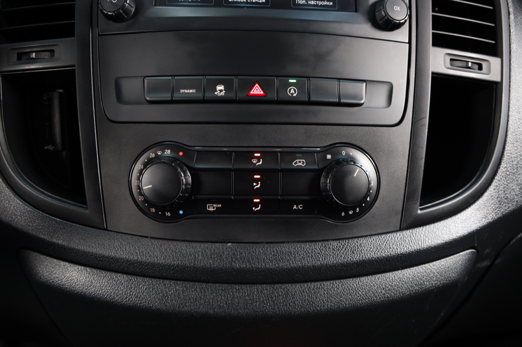 Mercedes-Benz Vito 2023 фото 12