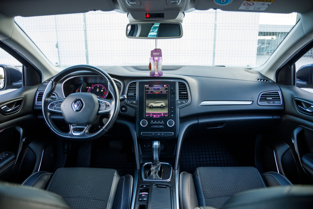 Renault Megane IV BOSE 2016 фото 6