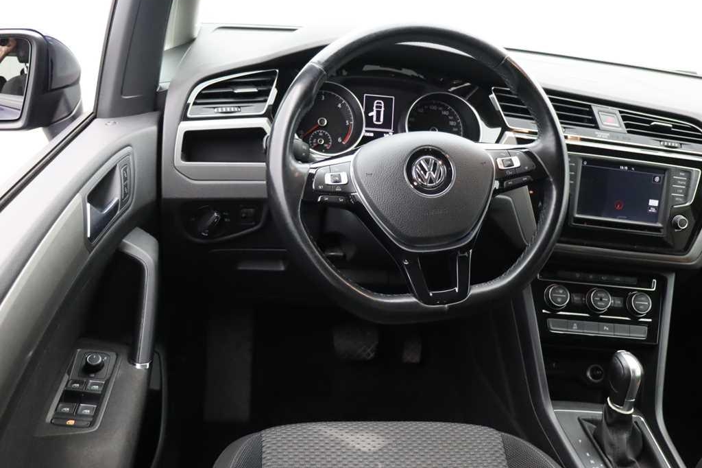 Volkswagen Touran 2017 фото 5