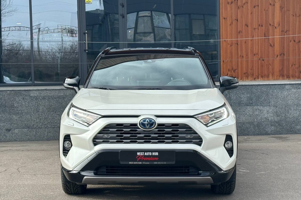 Toyota RAV4 EV Hybrid 2020 photo 1