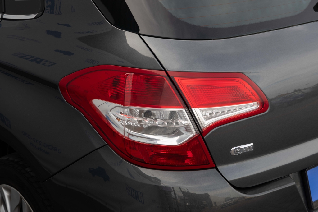 Citroen C4 2015 фото 9