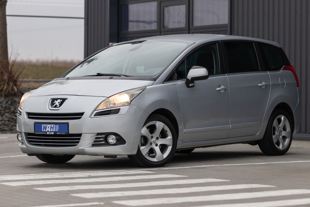 Peugeot 5008 2010 photo 2