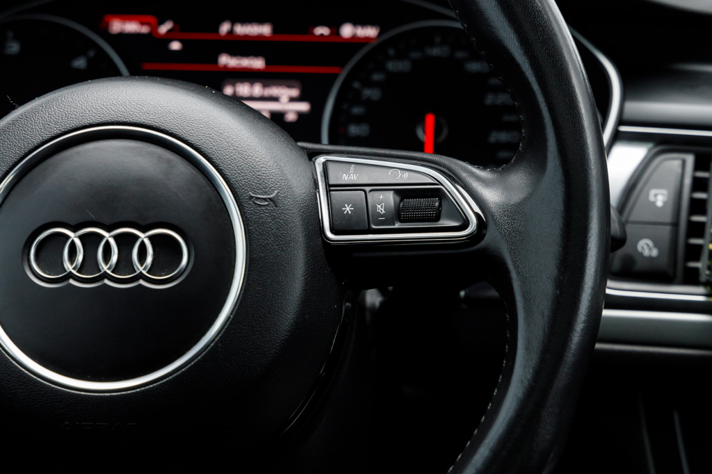 Audi A6 Avant 3.0 TDI 2015 фото 9