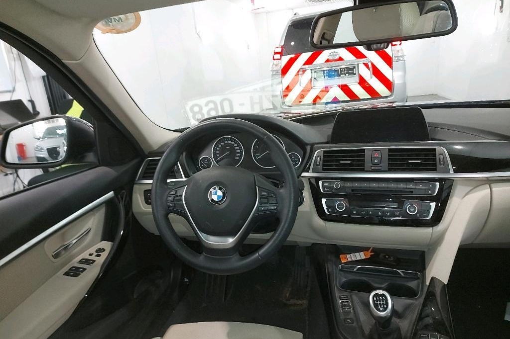 BMW 3er 2017 photo 3
