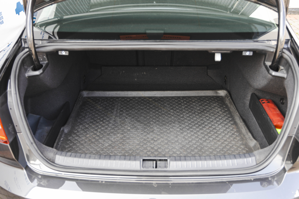 Volkswagen Passat R-Line 4Motion 2018 фото 35