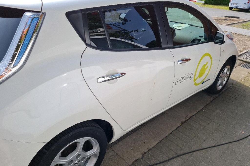 Nissan Leaf 2016 photo 10