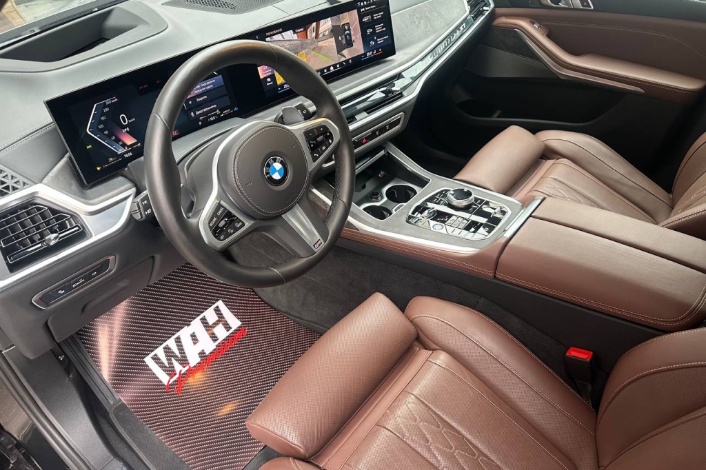 BMW X7 40d 2024 фото 10