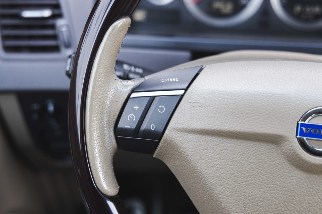 Volvo XC90 2013 фото 16