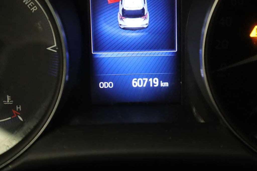 Toyota C-HR 2017 фото 4