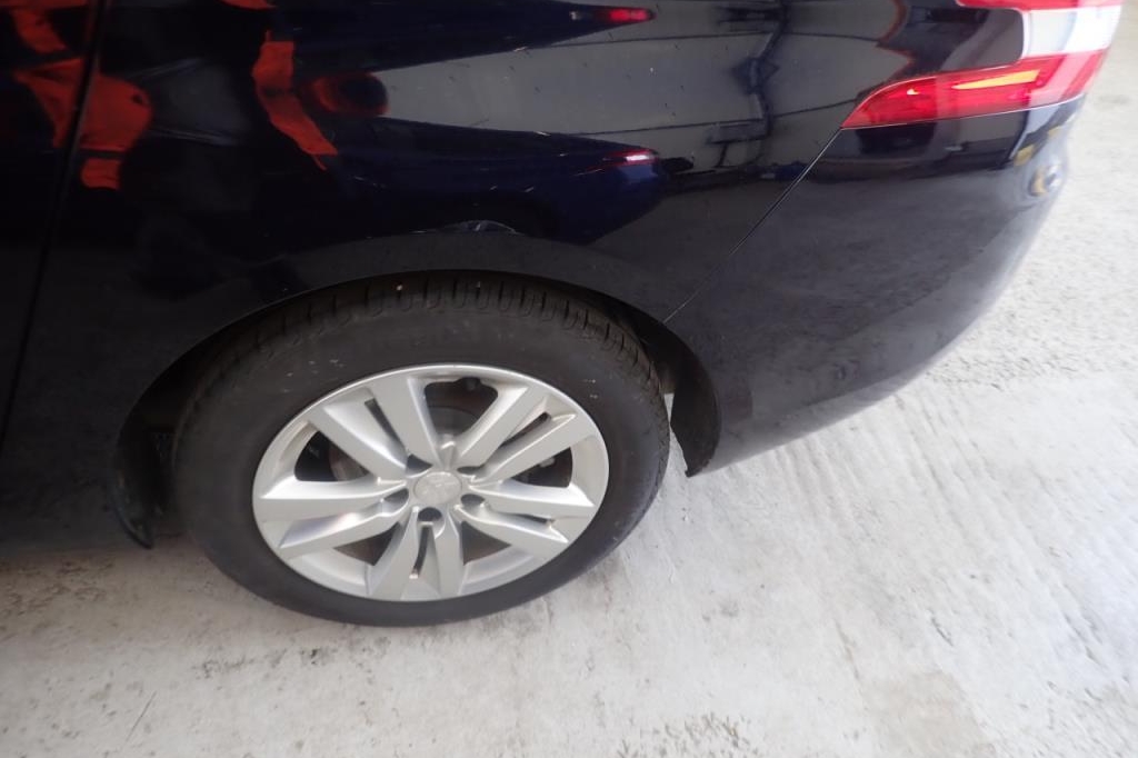 Peugeot 308 2018 фото 38