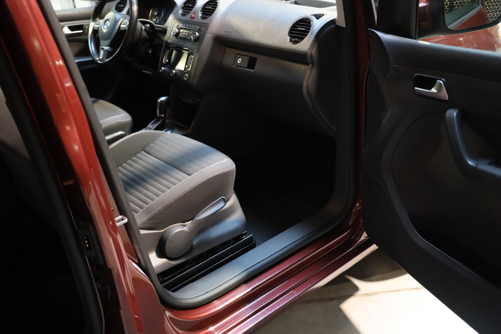 Volkswagen Caddy 2014 photo 35