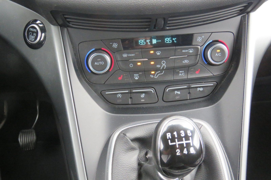 Ford Kuga 2018 фото 1