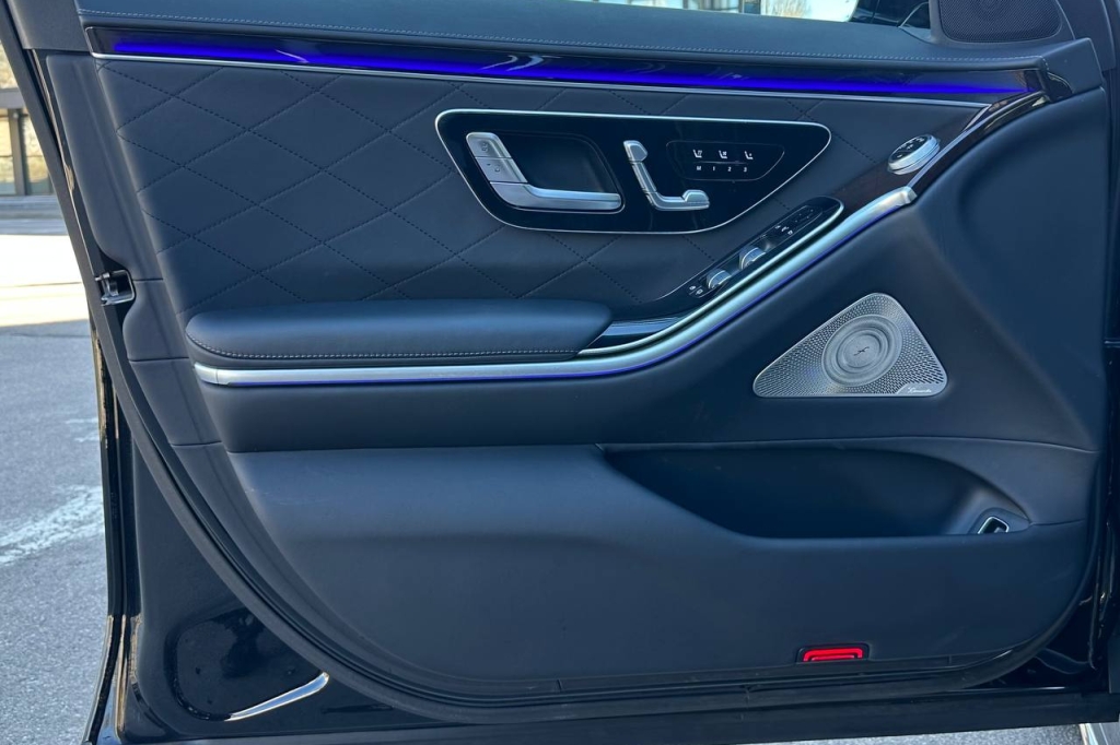 Mercedes-Benz S-Class 2024 фото 8