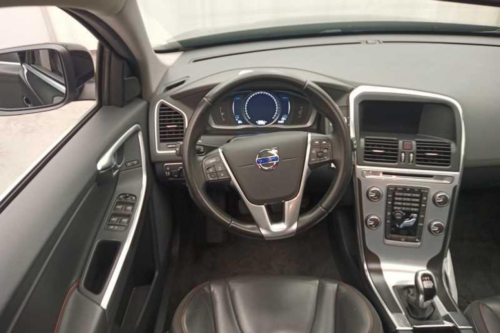 Volvo XC60 2016 photo 5