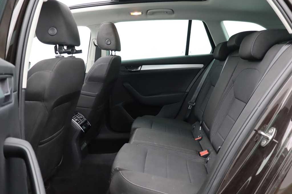 Skoda Superb Combi 2016 фото 2