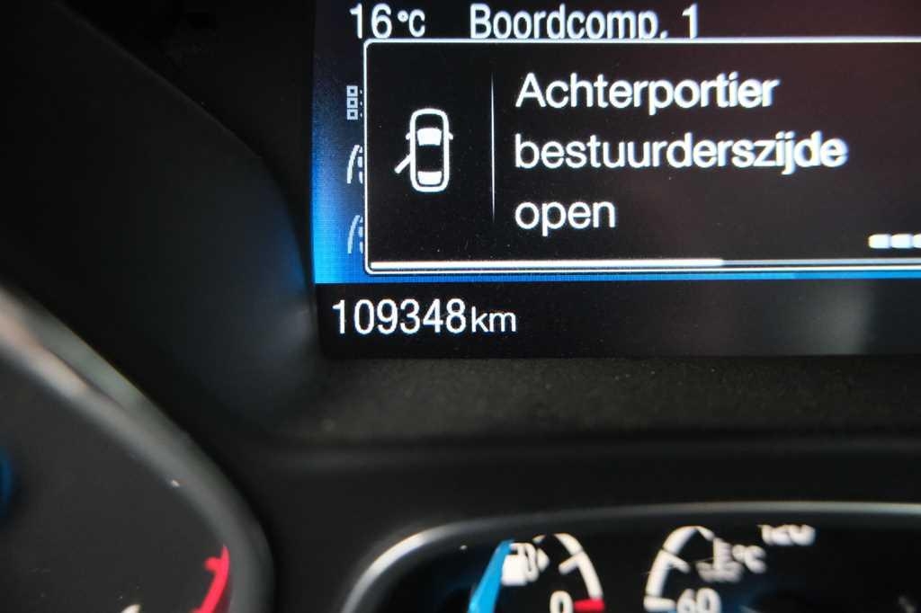 Ford C-Max 2018 фото 6