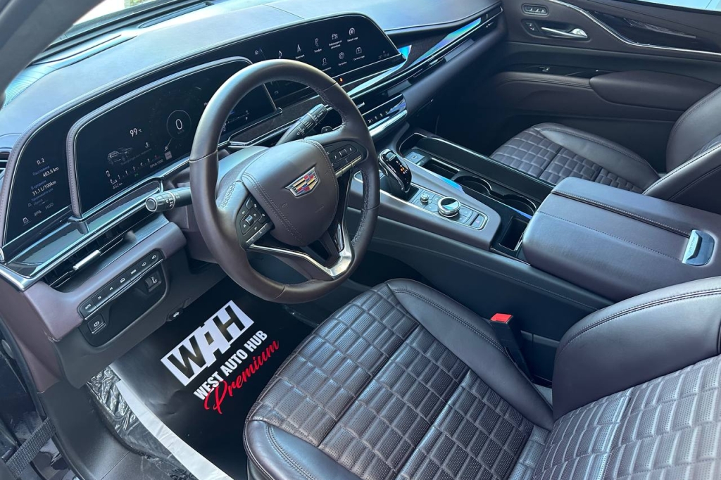 Cadillac Escalade Platinum 4WD 2022 фото 16