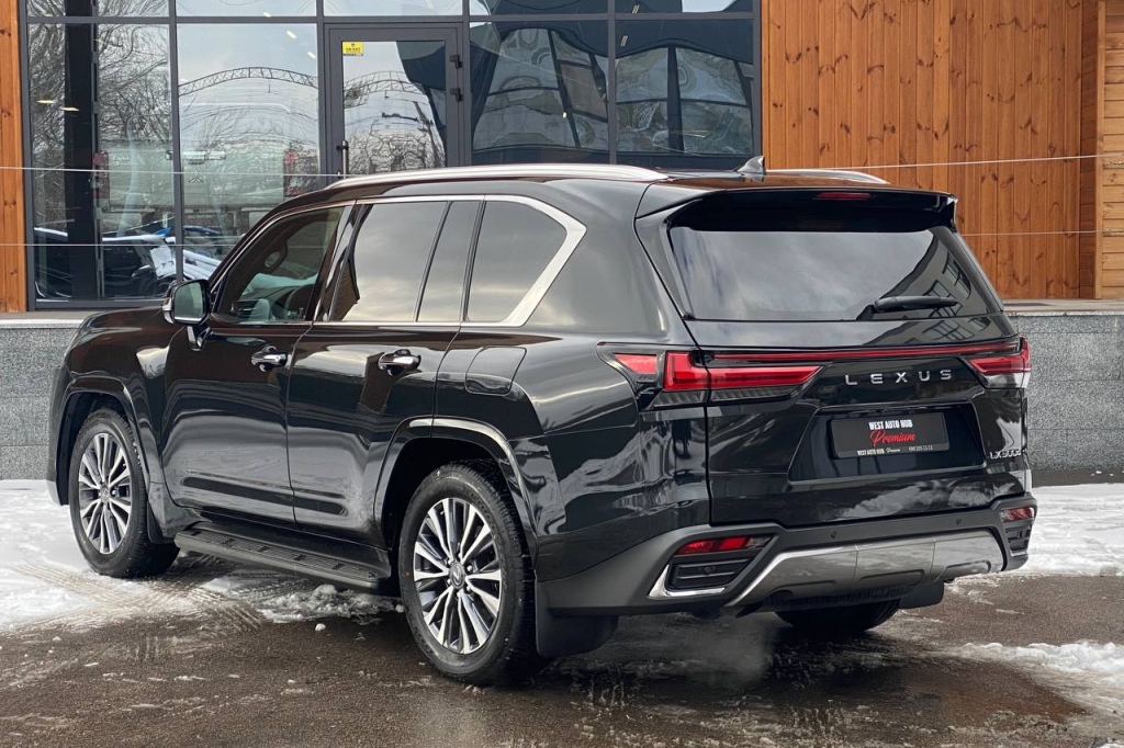 Lexus LX 500d 2022 photo 3