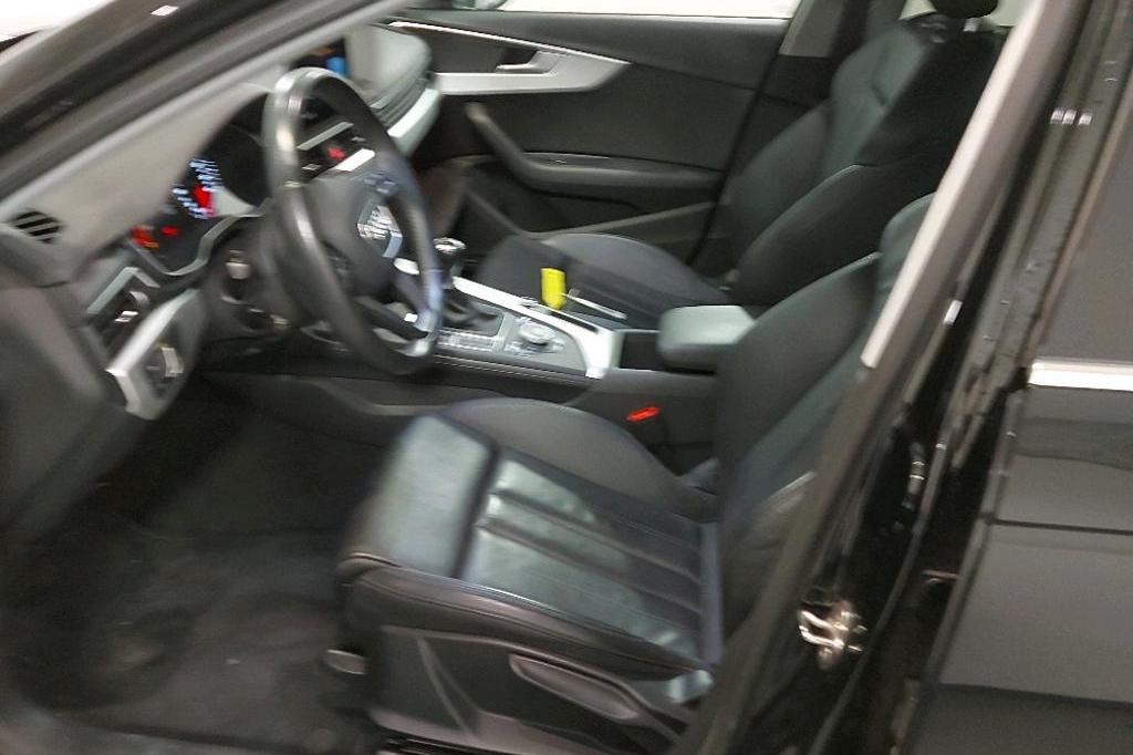 Audi A4 2017 photo 1